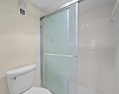 5440 N Ocean Drive - Photo Thumbnail 22