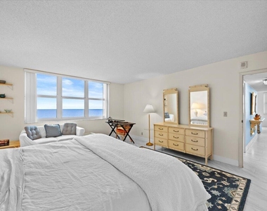 5440 N Ocean Drive - Photo Thumbnail 23