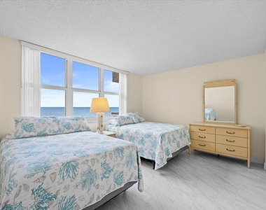 5440 N Ocean Drive - Photo Thumbnail 17