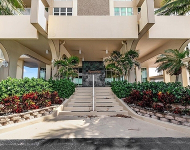 5440 N Ocean Drive - Photo Thumbnail 3