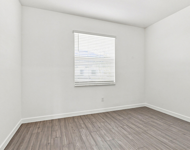 3718 Harborside Avenue - Photo Thumbnail 13