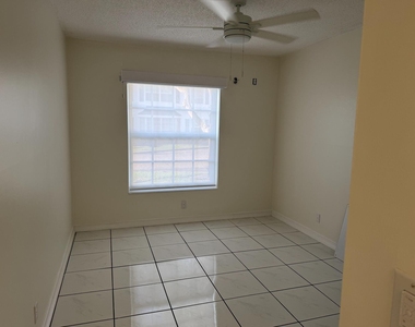 2181 Ne 67th Street - Photo Thumbnail 2