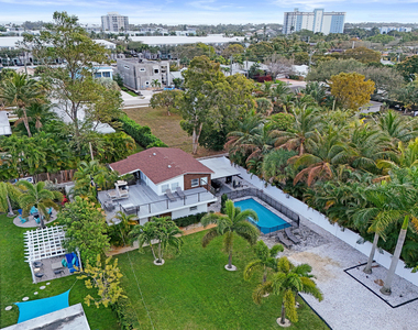 311 Se 3rd Avenue - Photo Thumbnail 27