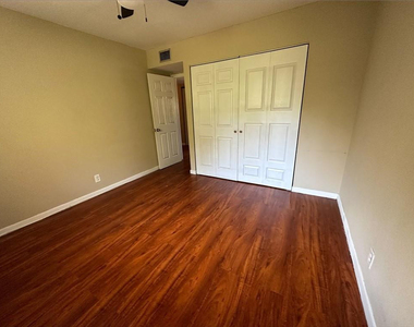 5614 Blueberry Court - Photo Thumbnail 7