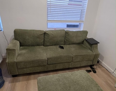 817 Tyler Street - Photo Thumbnail 4
