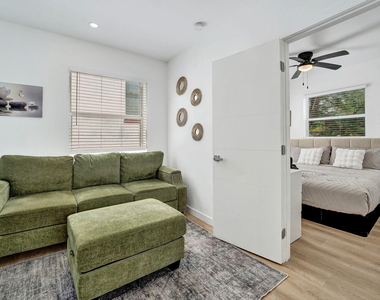 817 Tyler Street - Photo Thumbnail 23