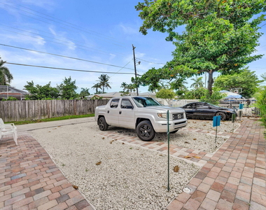 817 Tyler Street - Photo Thumbnail 4