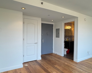 3440 Guider Avenue - Photo Thumbnail 2