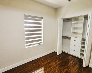213 Talia Circle - Photo Thumbnail 6