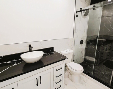 213 Talia Circle - Photo Thumbnail 11