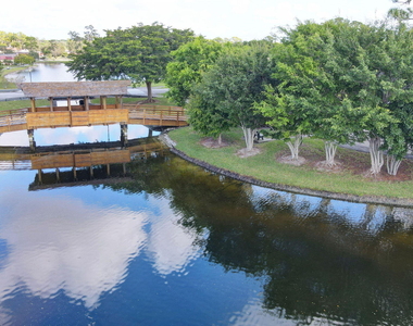 782 Nantucket Circle - Photo Thumbnail 8