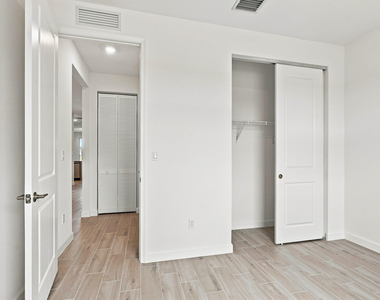 3640 Spanish Cedar Place - Photo Thumbnail 17