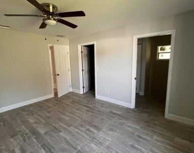 2475 Faith Avenue - Photo Thumbnail 7