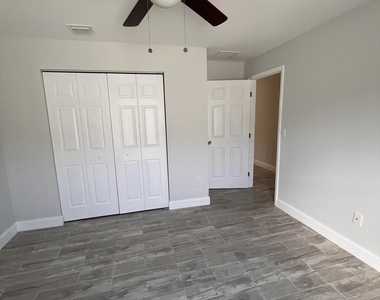 2475 Faith Avenue - Photo Thumbnail 14