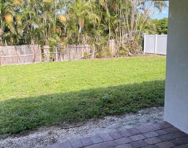 2475 Faith Avenue - Photo Thumbnail 3