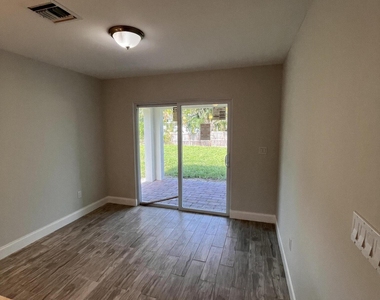 2475 Faith Avenue - Photo Thumbnail 12