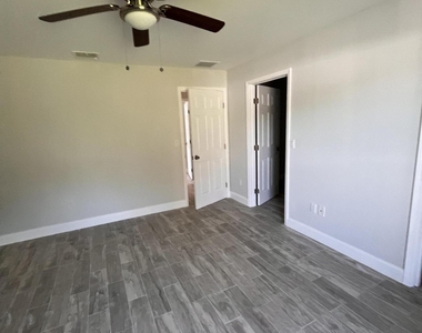 2475 Faith Avenue - Photo Thumbnail 5