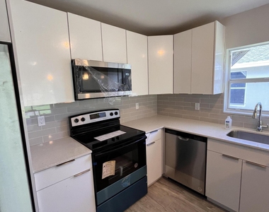 2475 Faith Avenue - Photo Thumbnail 11