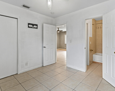 709 Sw 13th Avenue - Photo Thumbnail 15