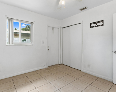 709 Sw 13th Avenue - Photo Thumbnail 14