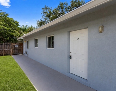 709 Sw 13th Avenue - Photo Thumbnail 1