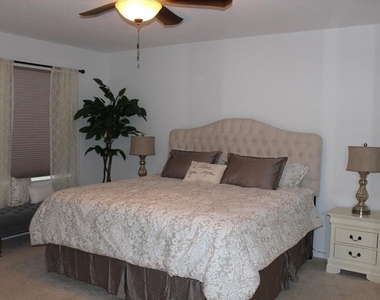 13394 Georgian Court - Photo Thumbnail 17