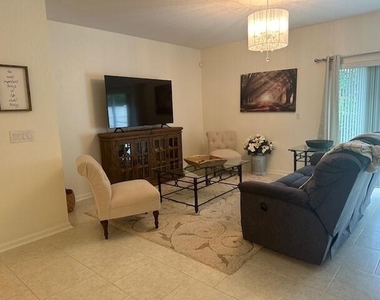 13394 Georgian Court - Photo Thumbnail 4