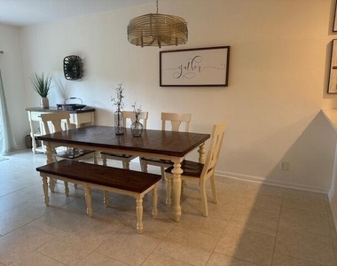 13394 Georgian Court - Photo Thumbnail 5