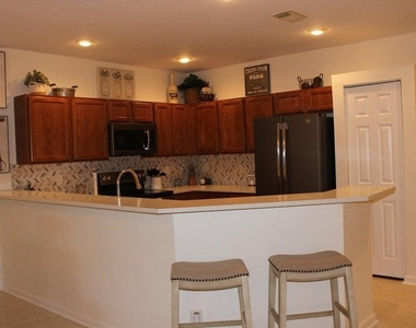 13394 Georgian Court - Photo Thumbnail 8