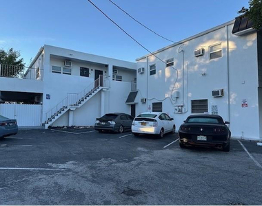 1142 Ne 4th Avenue - Photo Thumbnail 5