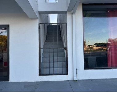 1142 Ne 4th Avenue - Photo Thumbnail 4