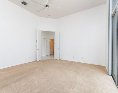 17282 Bermuda Village Drive - Photo Thumbnail 11