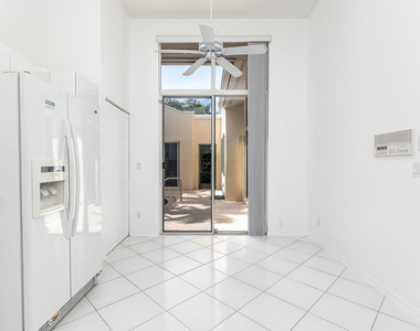 17282 Bermuda Village Drive - Photo Thumbnail 9