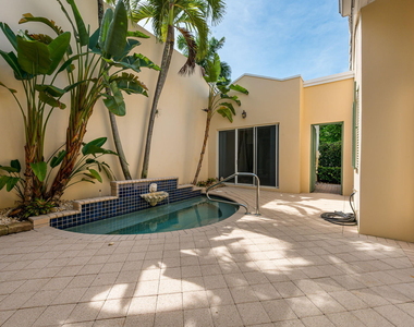 17282 Bermuda Village Drive - Photo Thumbnail 2