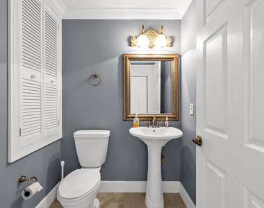 12571 Nw 57th Court - Photo Thumbnail 10
