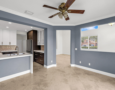 12571 Nw 57th Court - Photo Thumbnail 8