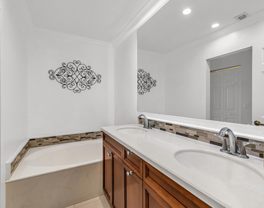 12571 Nw 57th Court - Photo Thumbnail 25