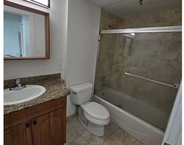 677 Ne 24th Street - Photo Thumbnail 7