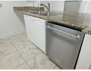 677 Ne 24th Street - Photo Thumbnail 1