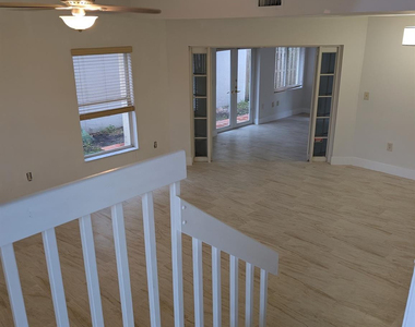 9851 Sw 117th Court - Photo Thumbnail 2