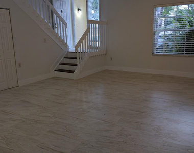 9851 Sw 117th Court - Photo Thumbnail 5