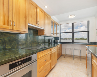 2860 S Ocean Boulevard - Photo Thumbnail 13