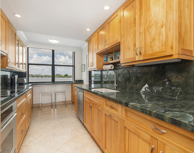 2860 S Ocean Boulevard - Photo Thumbnail 12