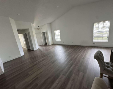 9912 61st Way S - Photo Thumbnail 1