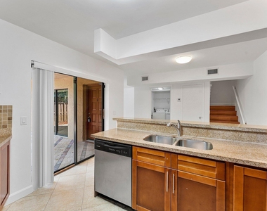 8195 Severn Drive - Photo Thumbnail 5