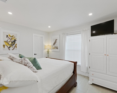 272 Sw Fairchild Avenue - Photo Thumbnail 18
