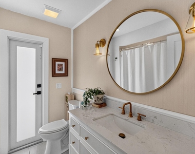 272 Sw Fairchild Avenue - Photo Thumbnail 19