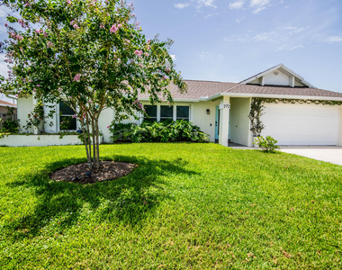 272 Sw Fairchild Avenue - Photo Thumbnail 28