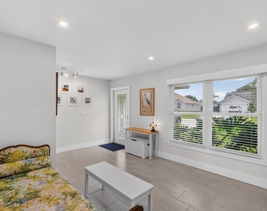 272 Sw Fairchild Avenue - Photo Thumbnail 22
