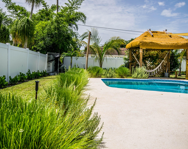 272 Sw Fairchild Avenue - Photo Thumbnail 24